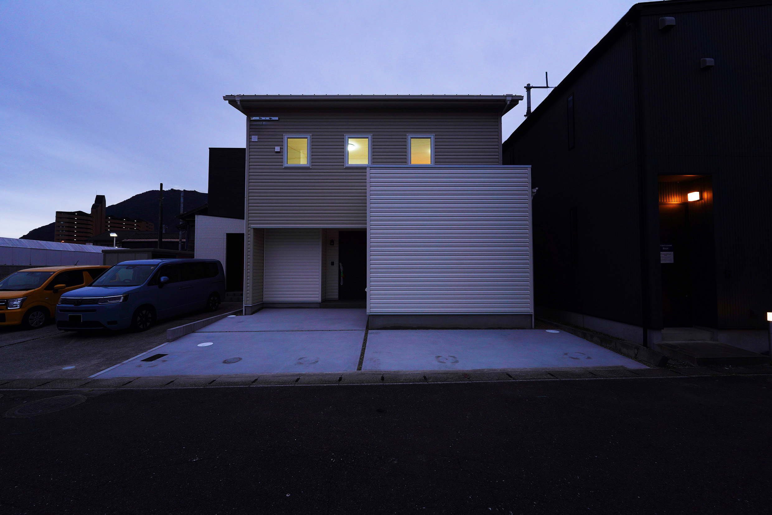 夜の家周りの外構